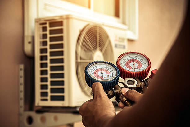 Professional Hvac technician working in Sheboygan Falls, WI